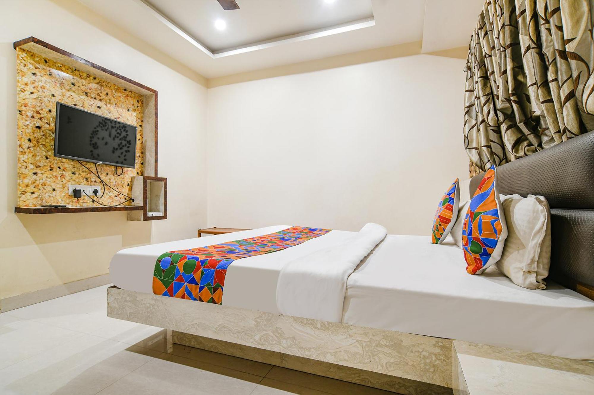 Fabhotel Shivam Palace- Near Mahakal Mandir Удджайн Экстерьер фото