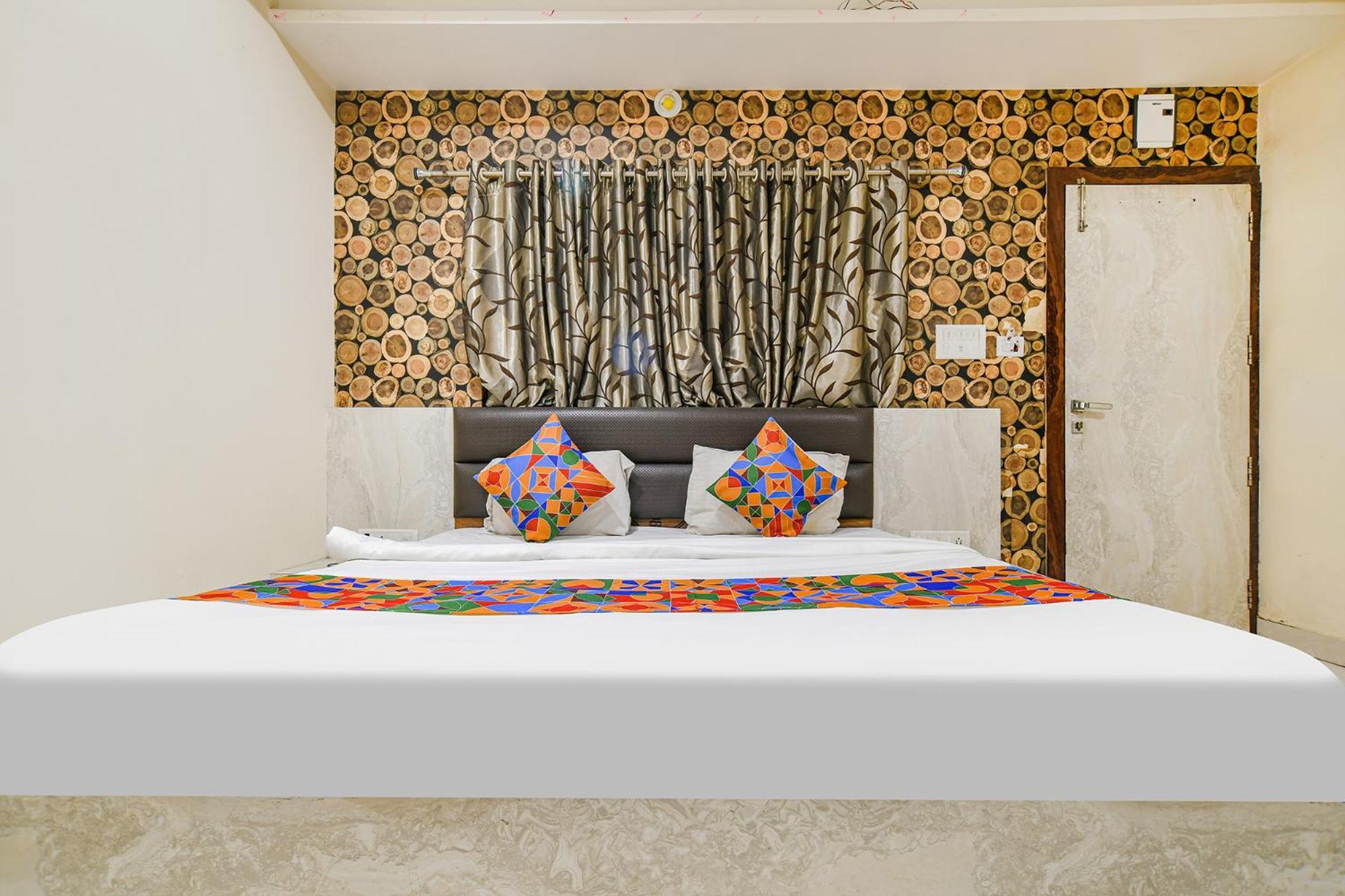 Fabhotel Shivam Palace- Near Mahakal Mandir Удджайн Экстерьер фото