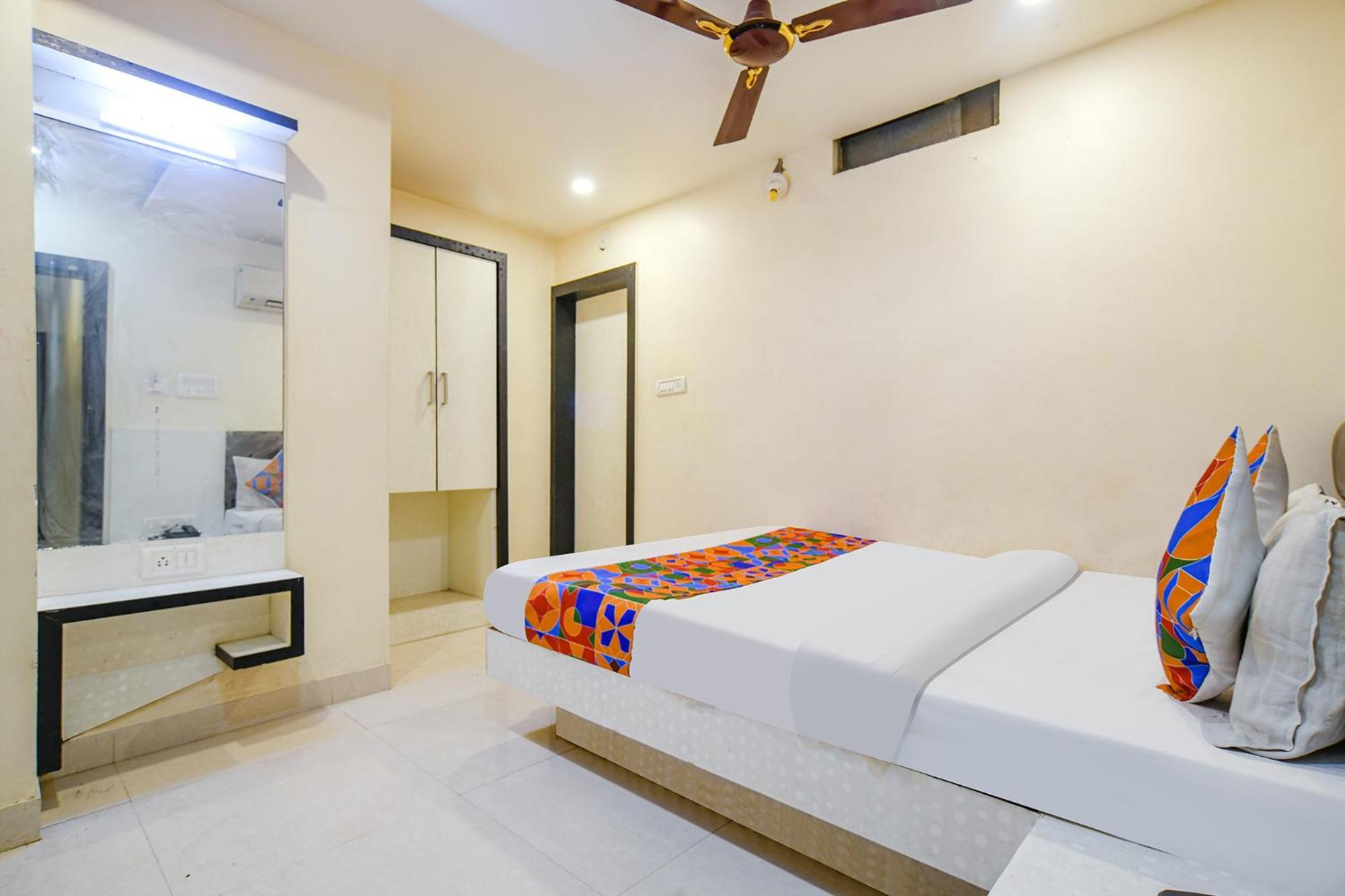 Fabhotel Shivam Palace- Near Mahakal Mandir Удджайн Экстерьер фото
