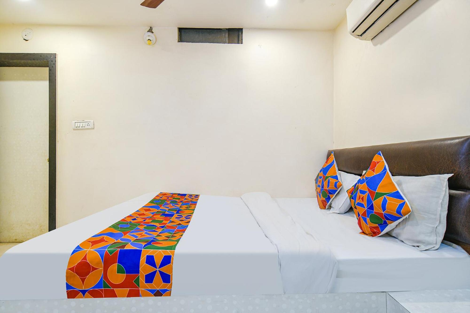 Fabhotel Shivam Palace- Near Mahakal Mandir Удджайн Экстерьер фото